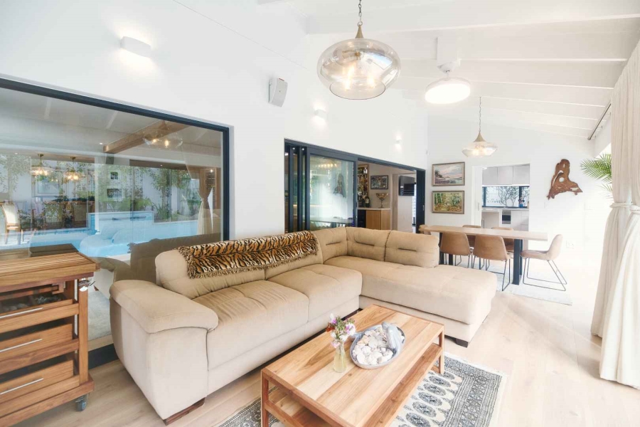 6 Bedroom Property for Sale in Hermanus Heights Western Cape